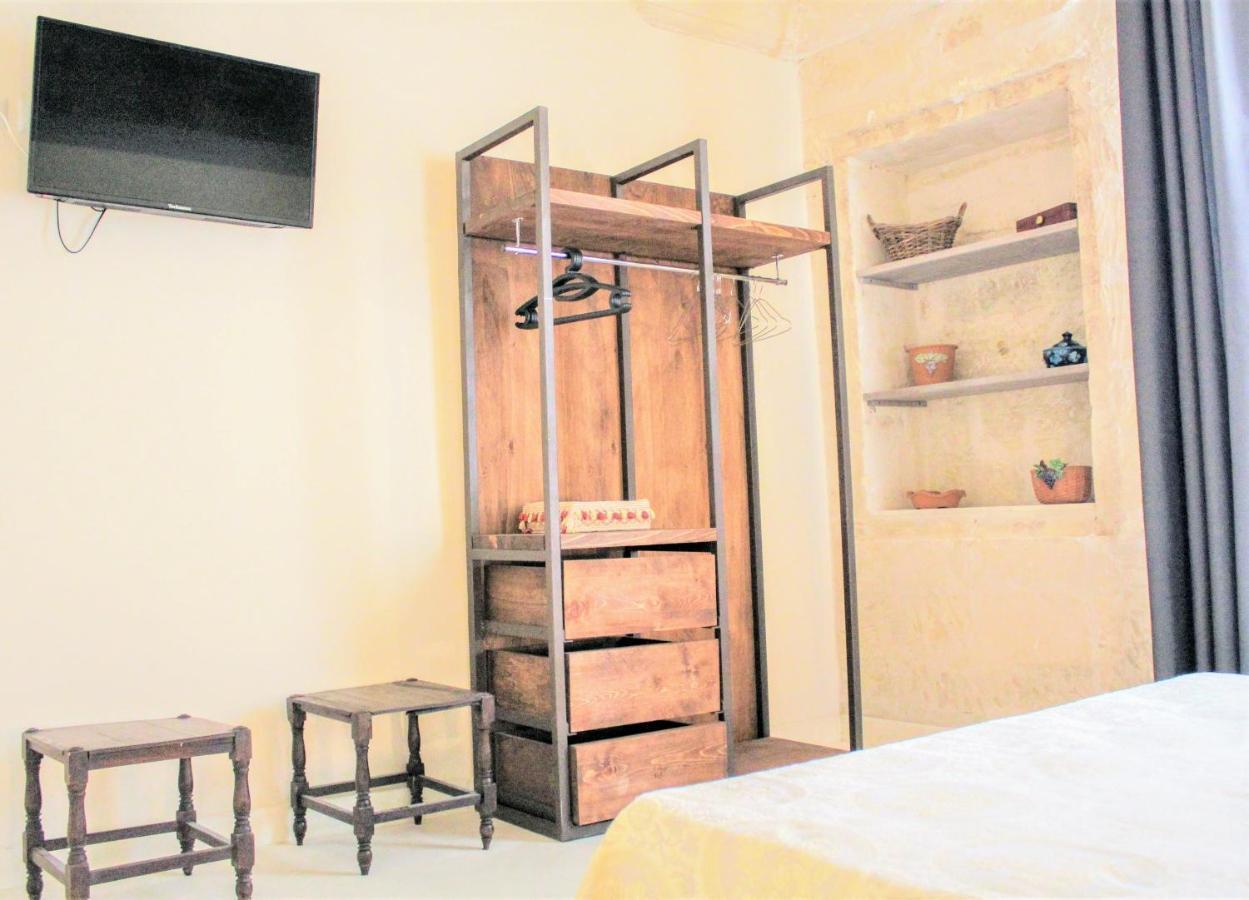 Bed and Breakfast Dimora Vico Dei Nohi Лечче Экстерьер фото